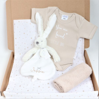 Brievenbuspakket Willow met naam baby