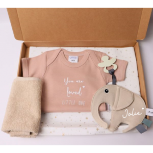 Brievenbuspakket gepersonaliseerd You are loved little one