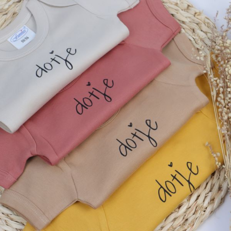 SALE Romper DOTJE sand, oker of camel kleur