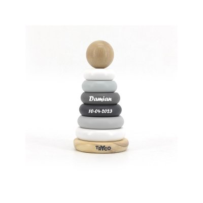 Tryco Houten ring piramide met naam/geboortedatum baby Tryco Houten ring piramide met naam/geboortedatum baby